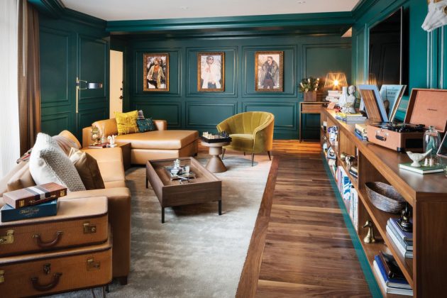 The Elizabeth Hotel green and gold Rams Suite