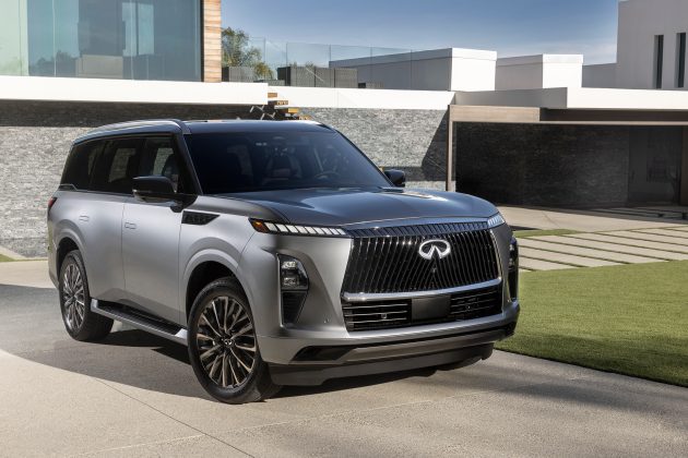 2025 Nissan Infiniti QX80 side view
