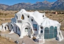 Photo of the Crestone Hobbitat.