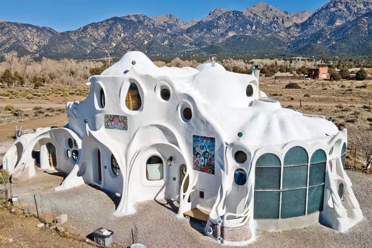Photo of the Crestone Hobbitat.