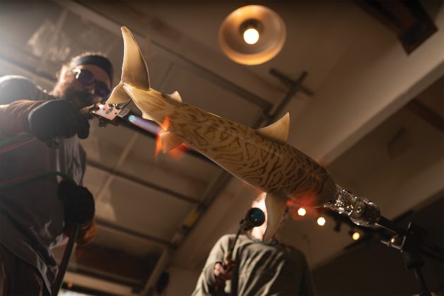 Martin Gerdin glassblows