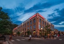 Exterior of the Hotel Maxwell Anderson.