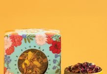 Edible flower petals from Flouwer Co.