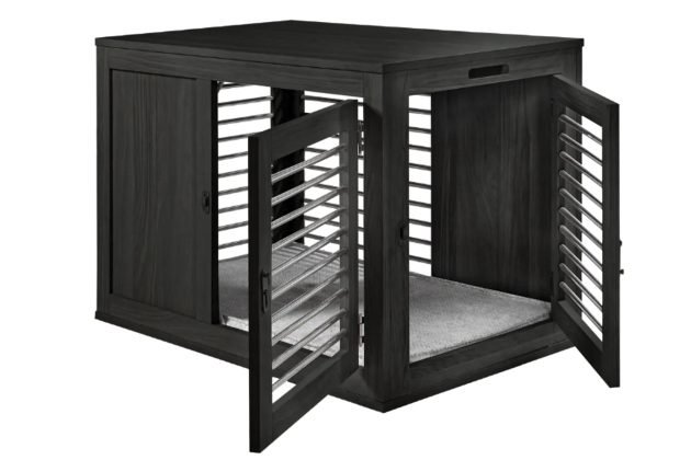 Black dog crate from Boulderbarks.