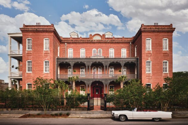 Exterior shot of Hotel Saint Vincent.