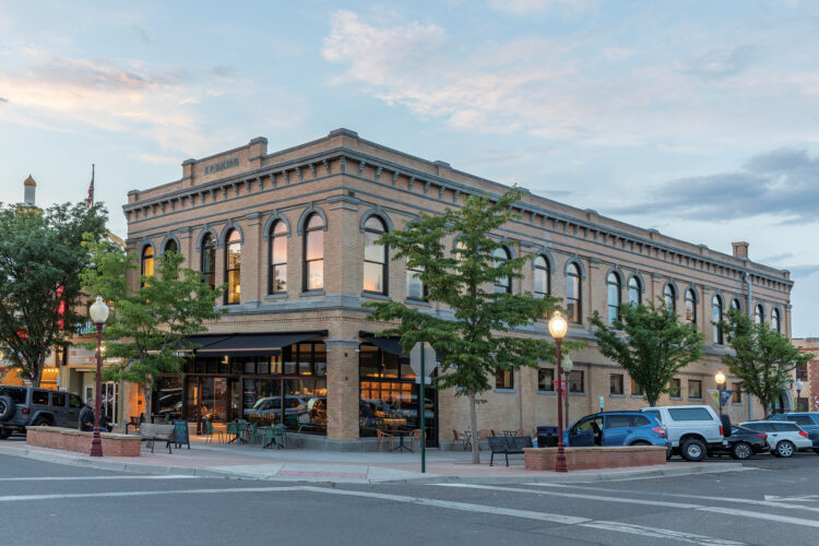 Exterior shot of The Rathbone Hotel & Parlor Bar.