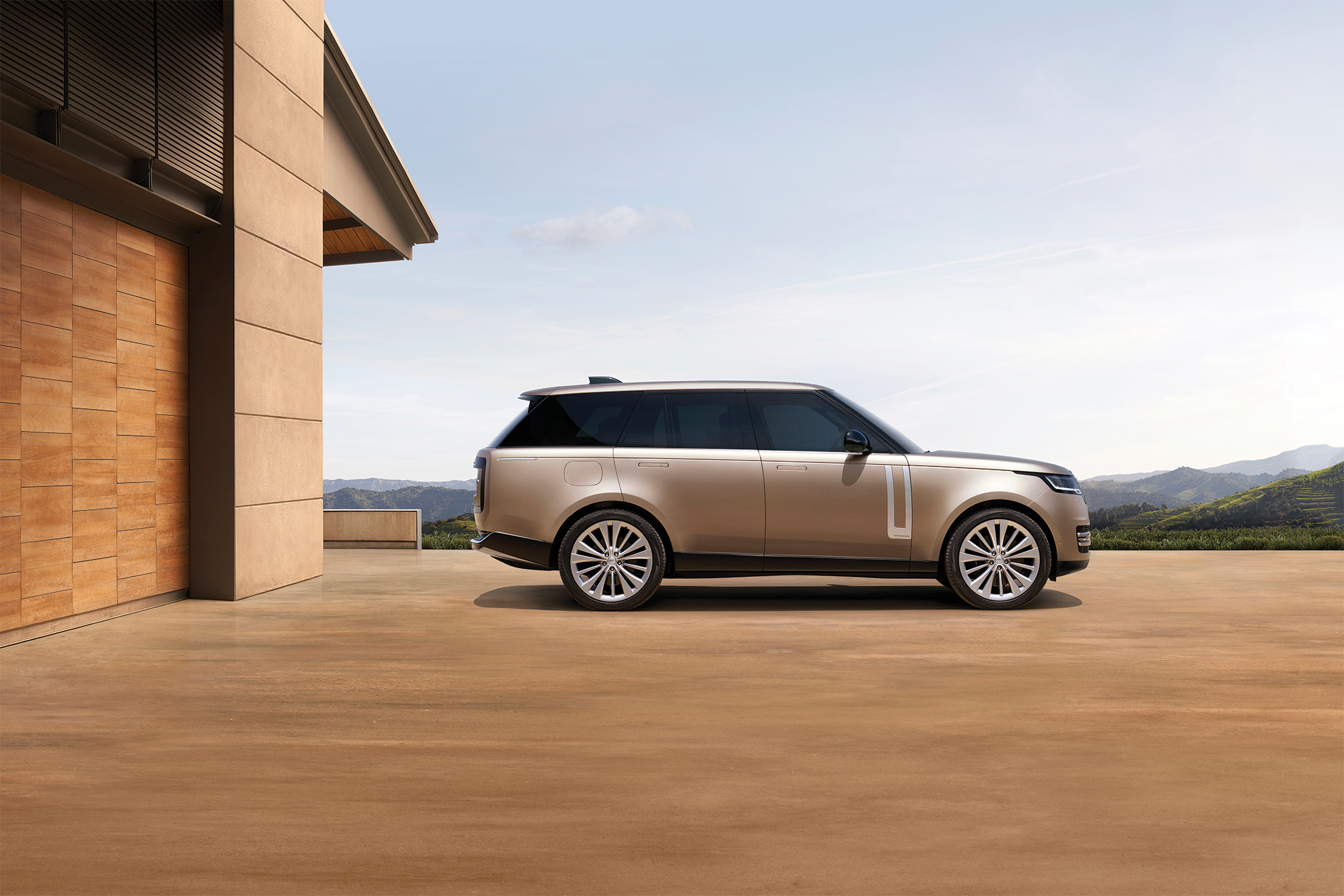 Range Rover Brings Quiet Luxury to Colorado Trails